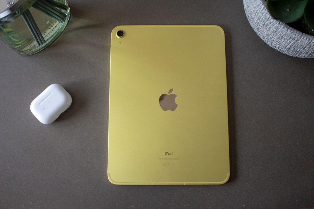 Comprehensive Analysis of New iPad Magnetic Charging Stands Highlighting Major Prime Day Savings