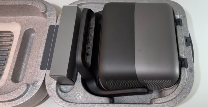 Evaluation of JMGO N3 Ultimate Projector: Remarkable Installation and Image Clarity, yet Software Lacks Efficiency
