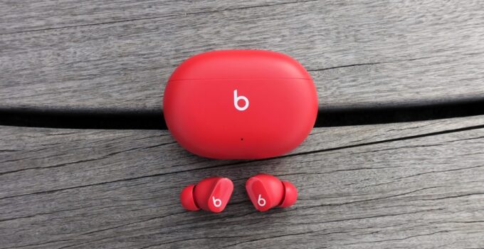 Apple Unveils Update for Critical Eavesdropping Flaw in Beats Studio Buds
