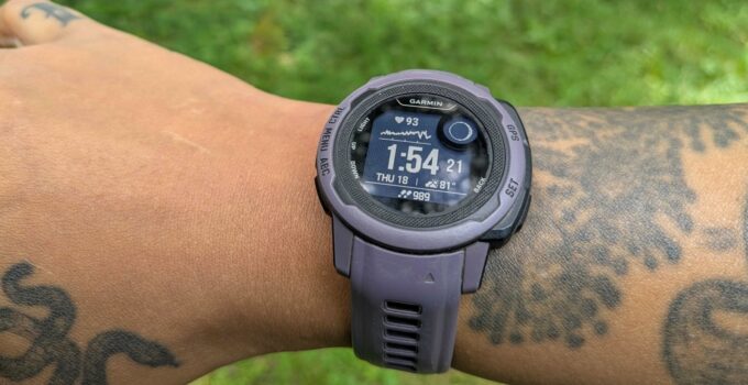 How Tattoos Influence the Performance of Fitness Trackers