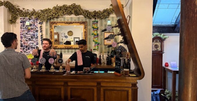 Samsung's Foldable-Themed Pop-Up Bar Presents Uninspiring Alcohol-Free Beers