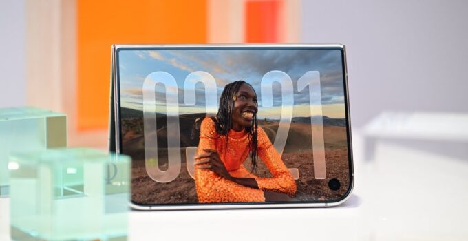 iPhone Duo Expected to Reach Sales of Six Million Units by Close of 2026