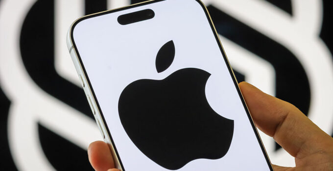 OpenAI Still Confronts Antitrust Lawsuit Linked to Musk as Apple Withdraws from Case