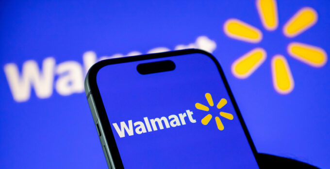 Safety Factors to Keep in Mind When Buying a Refurbished iPhone from Walmart